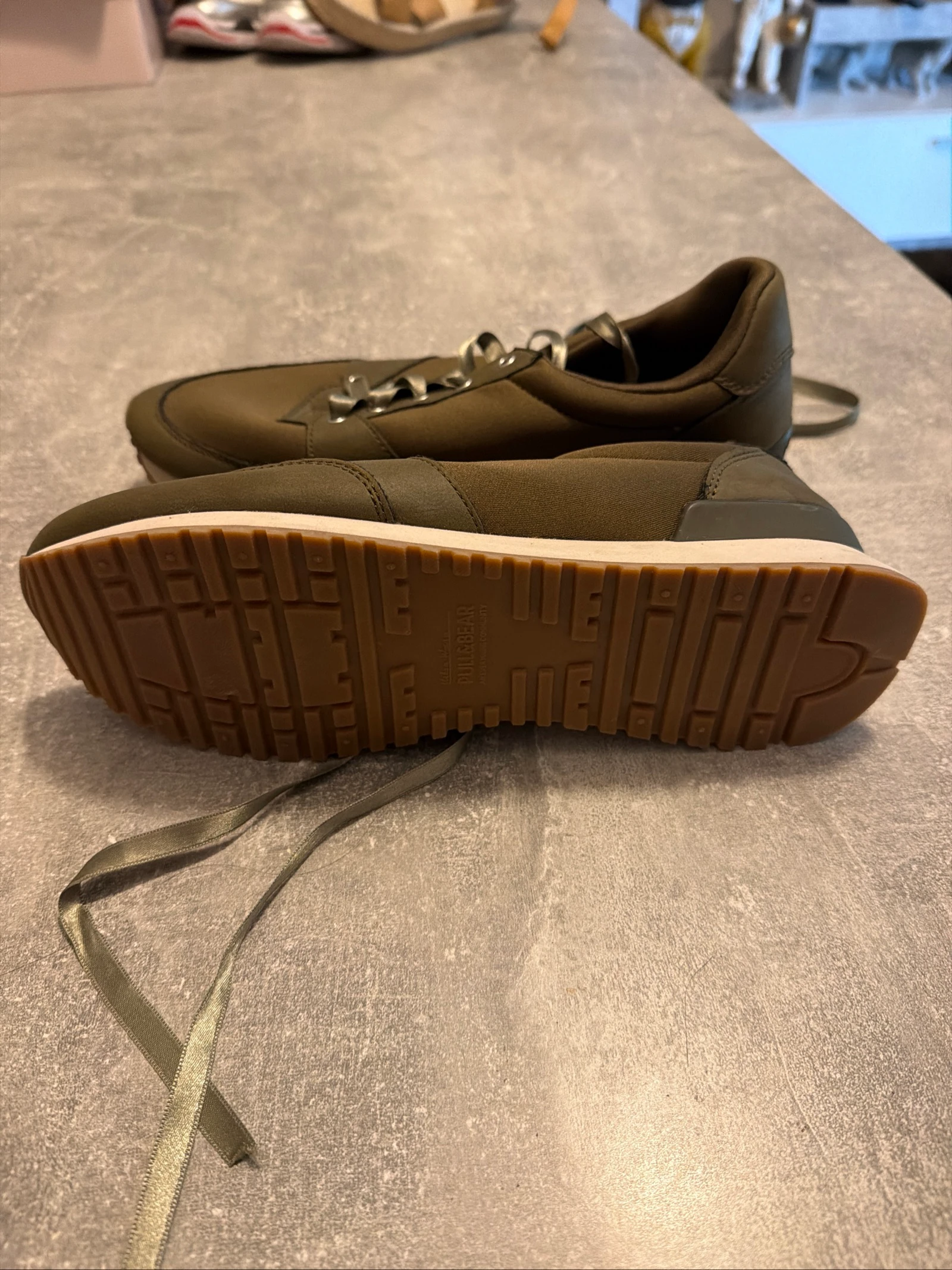 Chaussure pull&bear kaki taille 39 neuf – photo 4